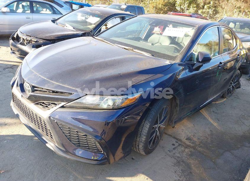 Photo 2 of 2022 Toyota Camry SE (VIN 4T1G11AK1NU054548)