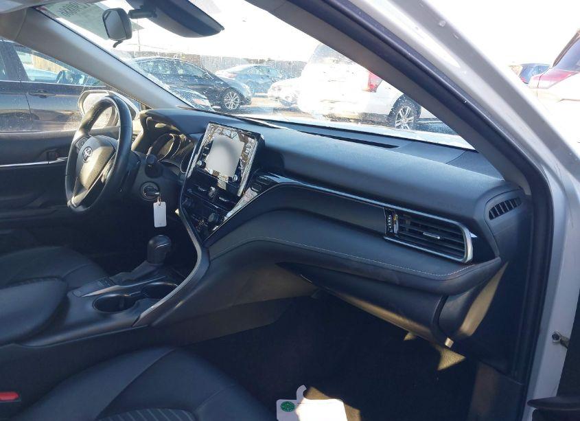 Photo 5 of 2022 Toyota Camry SE (VIN 4T1G11AK1NU070765)