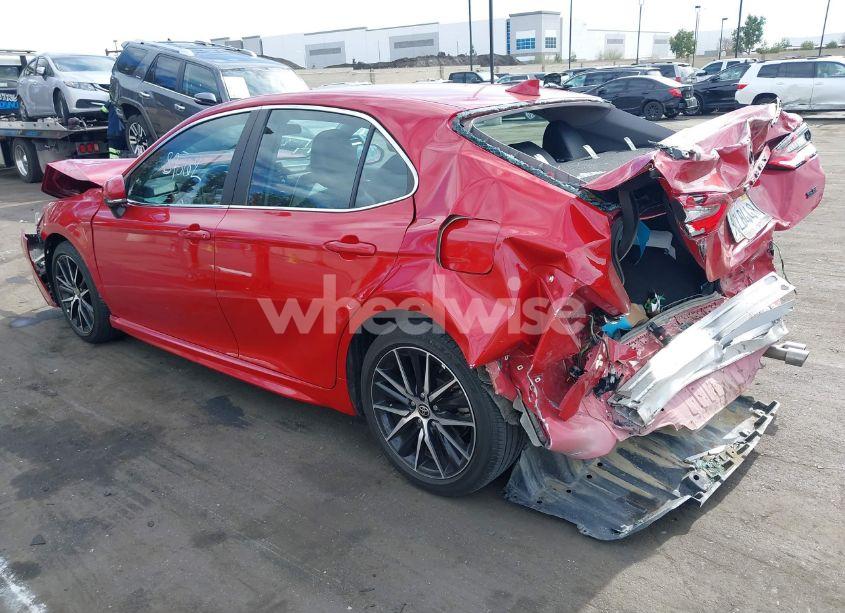 Photo 3 of 2022 Toyota Camry SE (VIN 4T1G11AK1NU072161)