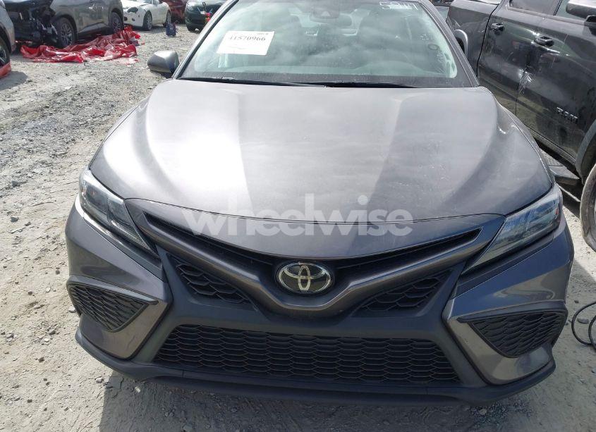 Photo 11 of 2022 Toyota Camry SE (VIN 4T1G11AK1NU075917)