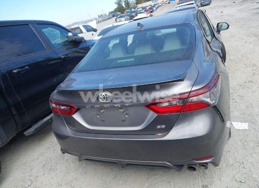 Photo 15 of 2022 Toyota Camry SE (VIN 4T1G11AK1NU075917)