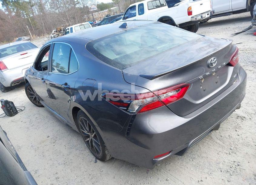 Photo 3 of 2022 Toyota Camry SE (VIN 4T1G11AK1NU075917)