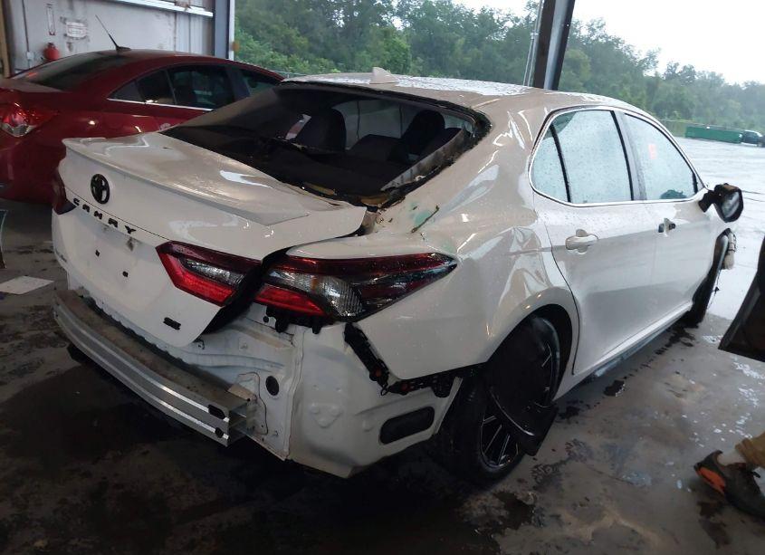 Photo 4 of 2022 Toyota Camry SE (VIN 4T1G11AK1NU622507)