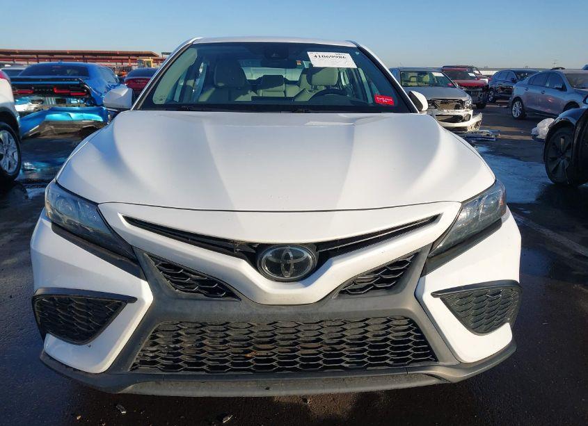 Photo 12 of 2022 Toyota Camry SE (VIN 4T1G11AK1NU653921)