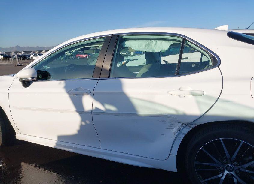 Photo 14 of 2022 Toyota Camry SE (VIN 4T1G11AK1NU653921)