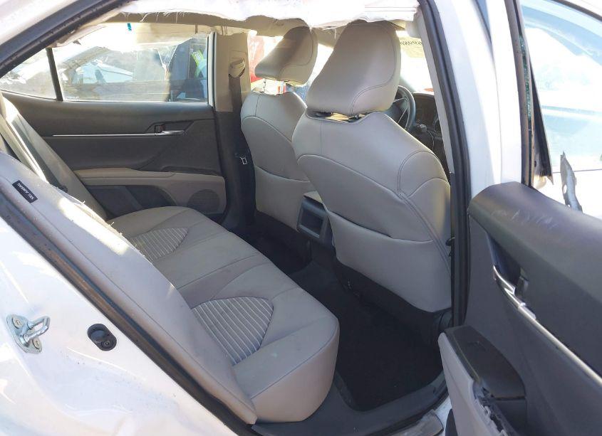 Photo 8 of 2022 Toyota Camry SE (VIN 4T1G11AK1NU653921)