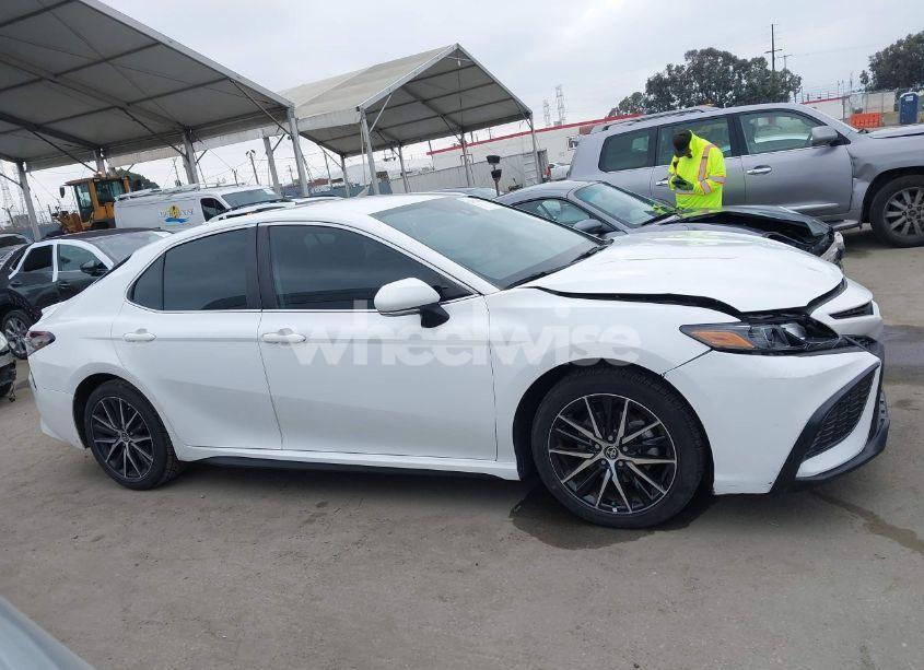 Photo 13 of 2022 Toyota Camry SE/SE NIGHT SHADE (VIN 4T1G11AK1NU656303)