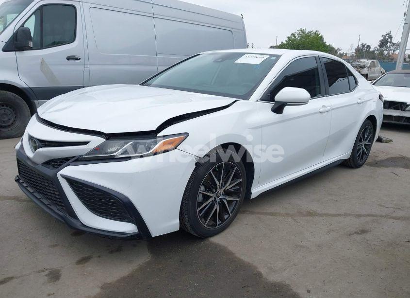 Photo 2 of 2022 Toyota Camry SE/SE NIGHT SHADE (VIN 4T1G11AK1NU656303)