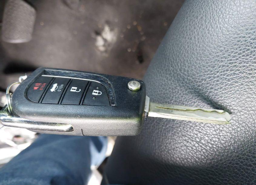 Photo 11 of 2022 Toyota Camry SE (VIN 4T1G11AK1NU709520)