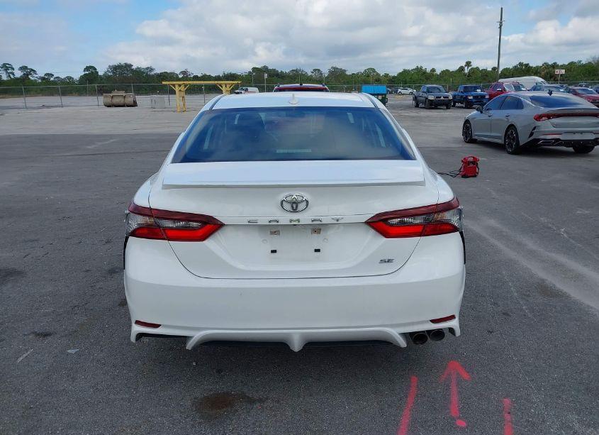 Photo 16 of 2022 Toyota Camry SE (VIN 4T1G11AK1NU709520)
