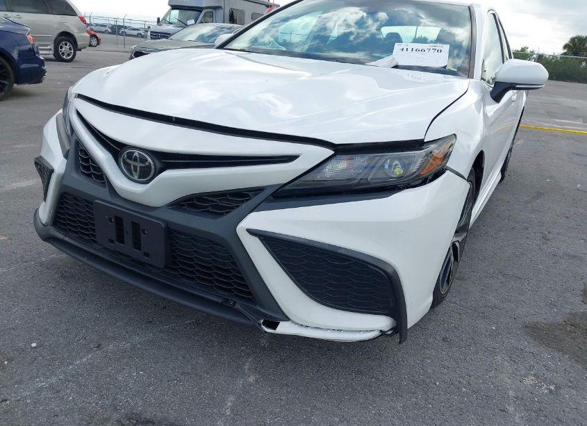 Photo 6 of 2022 Toyota Camry SE (VIN 4T1G11AK1NU709520)
