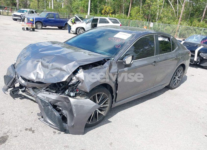 Photo 2 of 2023 Toyota Camry SE (VIN 4T1G11AK1PU101631)