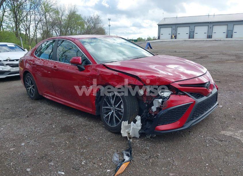 2023 Toyota Camry SE (VIN 4T1G11AK1PU133835) main photo