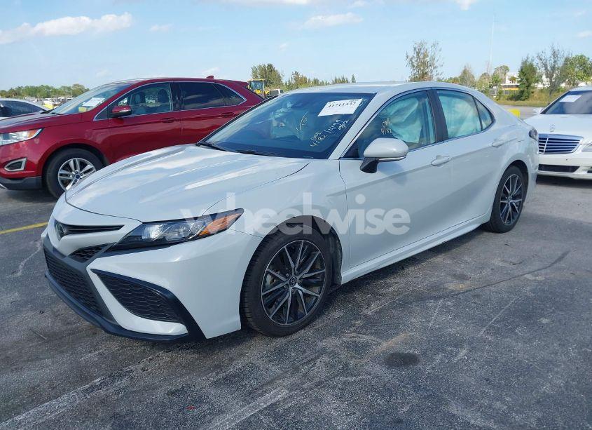 Photo 2 of 2023 Toyota Camry SE (VIN 4T1G11AK1PU134712)