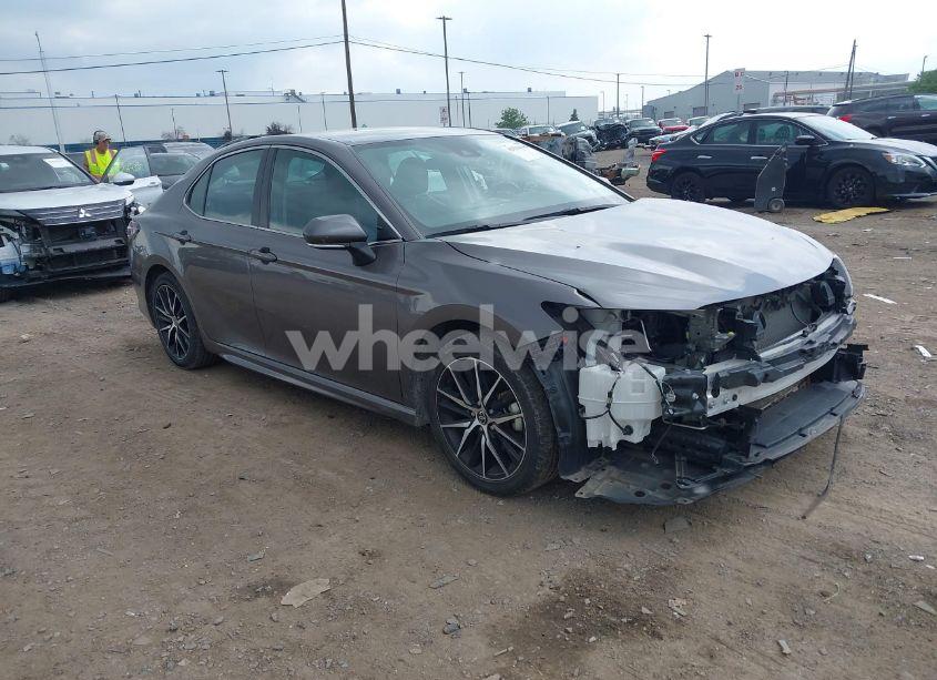 2023 Toyota Camry SE (VIN 4T1G11AK1PU181562) main photo