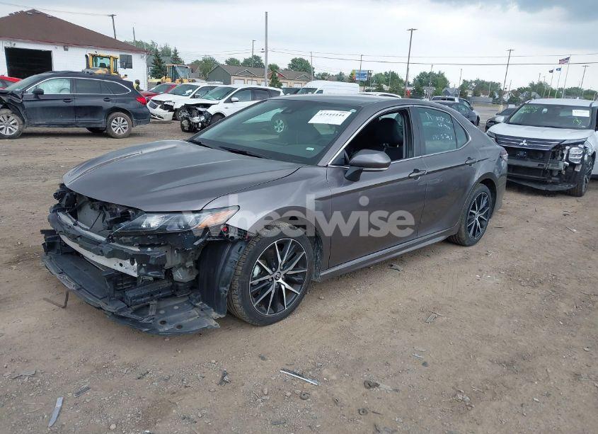 Photo 2 of 2023 Toyota Camry SE (VIN 4T1G11AK1PU181562)
