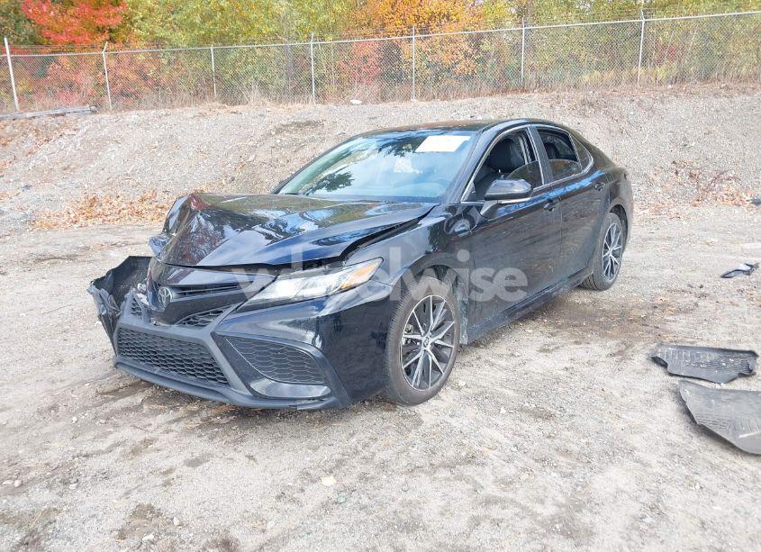 Photo 2 of 2023 Toyota Camry SE (VIN 4T1G11AK1PU735070)