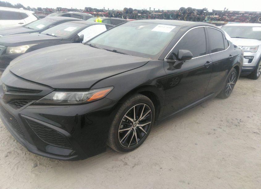 Photo 2 of 2023 Toyota Camry SE (VIN 4T1G11AK1PU735991)