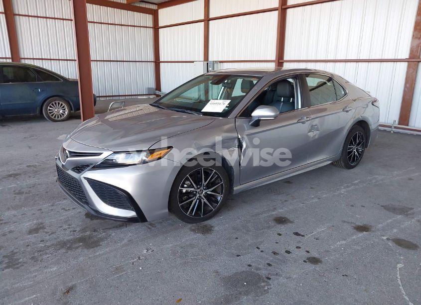 Photo 2 of 2023 Toyota Camry SE (VIN 4T1G11AK1PU747767)