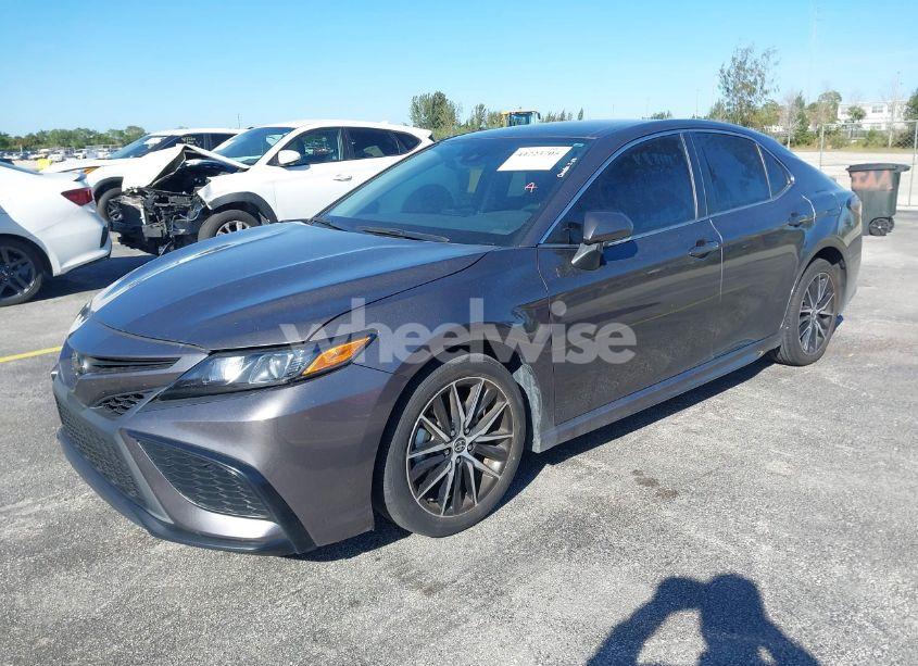Photo 2 of 2023 Toyota Camry SE (VIN 4T1G11AK1PU750653)