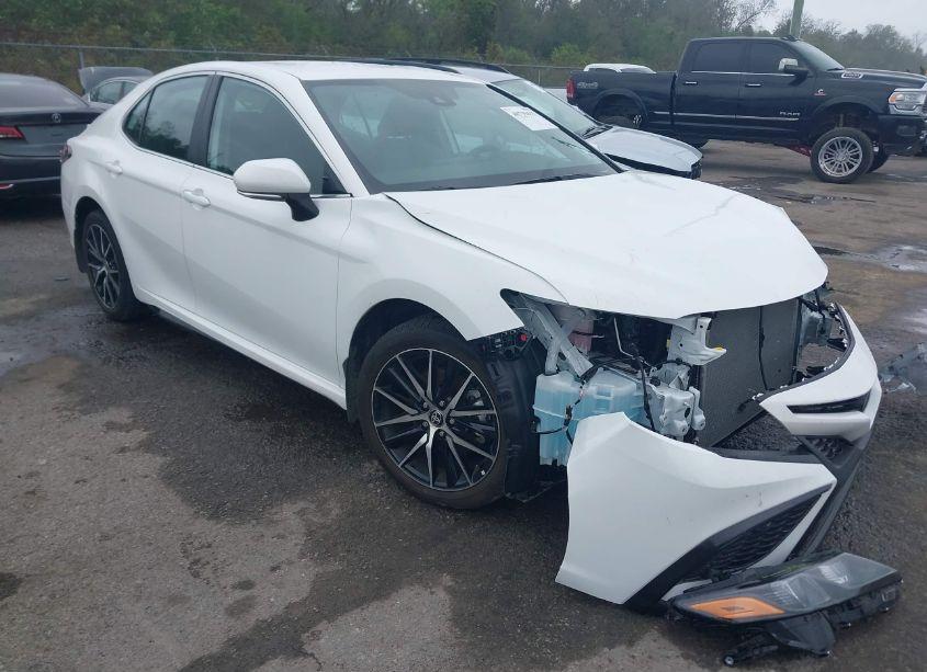 2023 Toyota Camry SE (VIN 4T1G11AK1PU760664) main photo