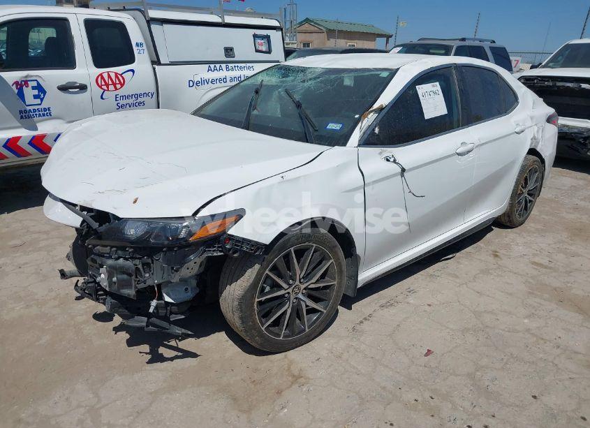 Photo 2 of 2023 Toyota Camry SE (VIN 4T1G11AK1PU774077)