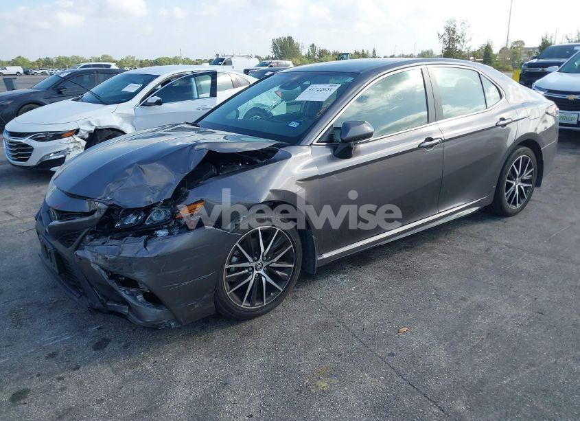 Photo 2 of 2023 Toyota Camry SE (VIN 4T1G11AK1PU784950)