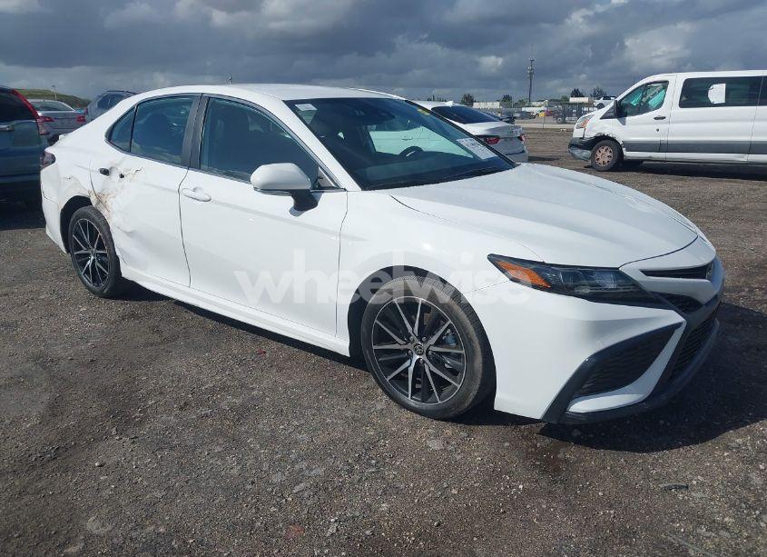 2023 Toyota Camry SE (VIN 4T1G11AK1PU790778) main photo