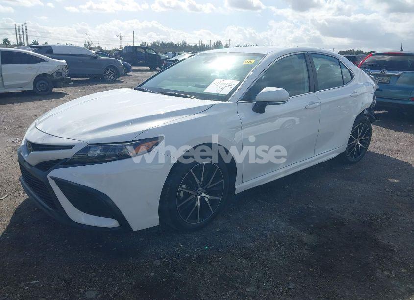 Photo 2 of 2023 Toyota Camry SE (VIN 4T1G11AK1PU790778)