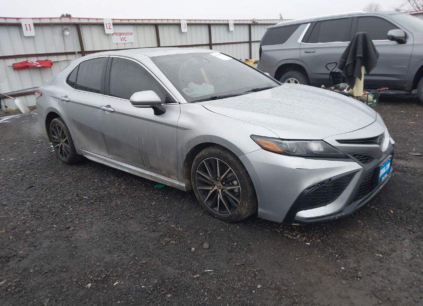 2023 Toyota Camry SE (VIN 4T1G11AK1PU799500) main photo