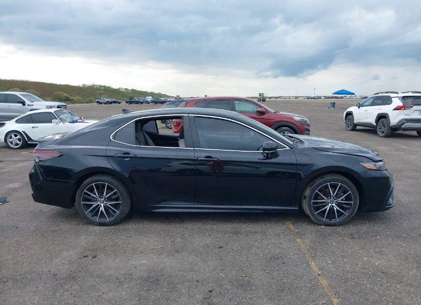 Photo 13 of 2023 Toyota Camry SE (VIN 4T1G11AK1PU803030)