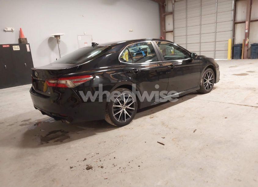 Photo 4 of 2023 Toyota Camry SE (VIN 4T1G11AK1PU820412)