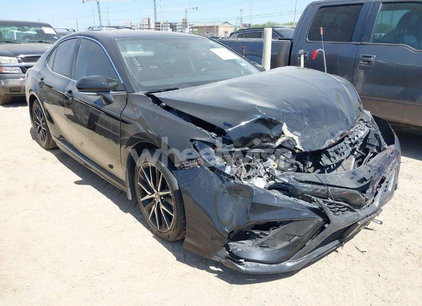 2023 Toyota Camry SE (VIN 4T1G11AK1PU827165) main photo