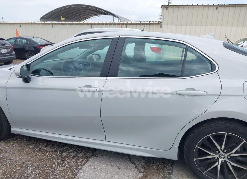 Photo 14 of 2024 Toyota Camry SE (VIN 4T1G11AK1RU212408)