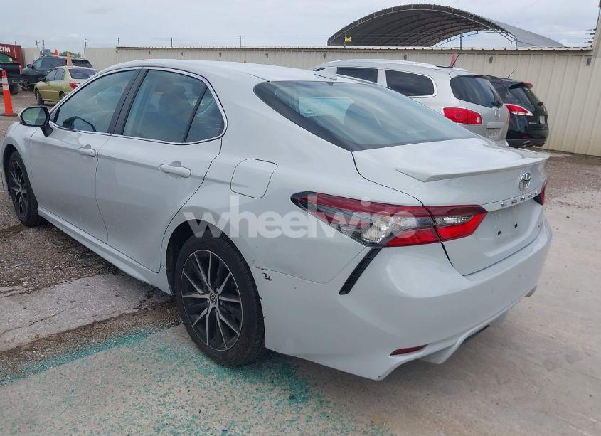 Photo 3 of 2024 Toyota Camry SE (VIN 4T1G11AK1RU212408)