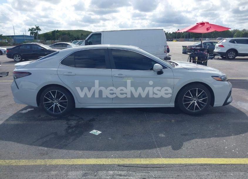 Photo 13 of 2024 Toyota Camry SE (VIN 4T1G11AK1RU238569)