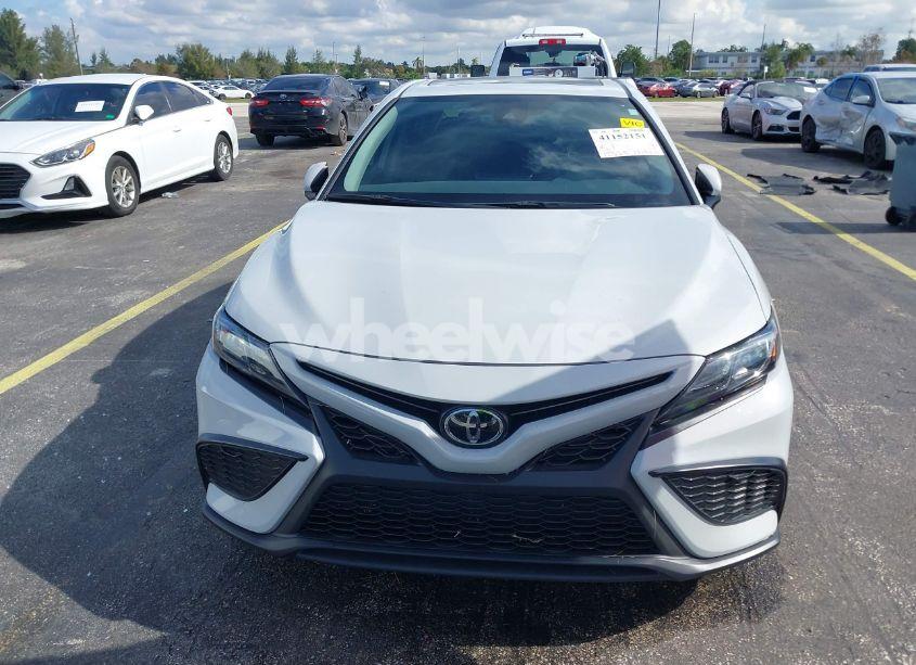 Photo 6 of 2024 Toyota Camry SE (VIN 4T1G11AK1RU238569)