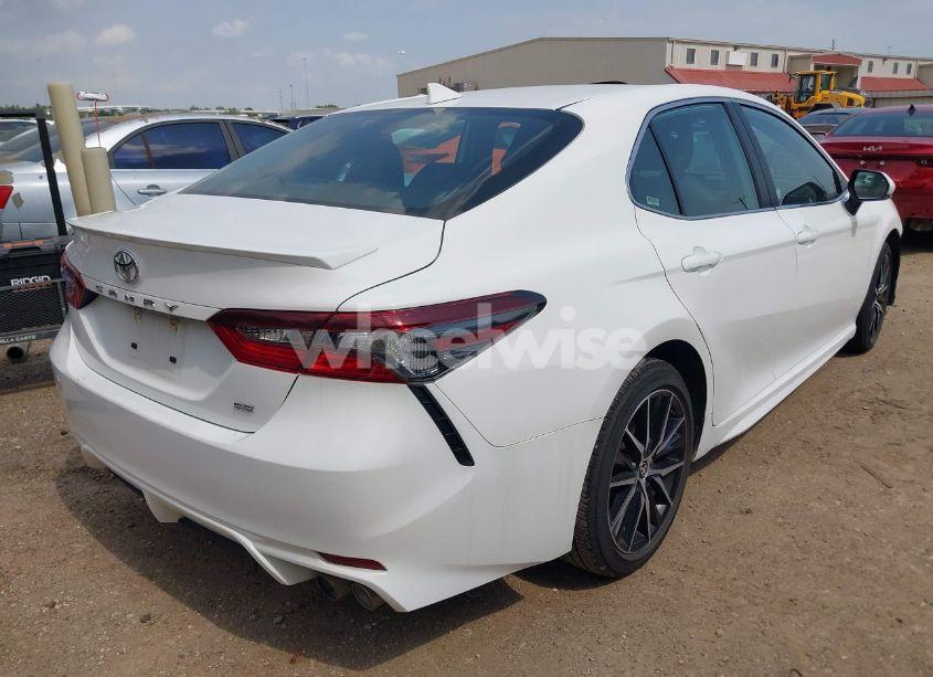 Photo 4 of 2024 Toyota Camry SE (VIN 4T1G11AK1RU240421)
