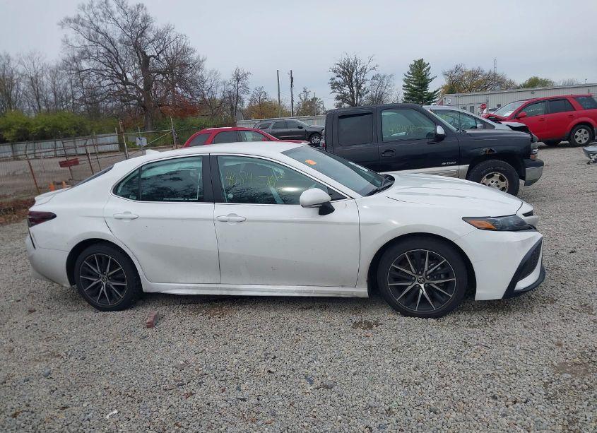 Photo 13 of 2024 Toyota Camry SE (VIN 4T1G11AK1RU249314)