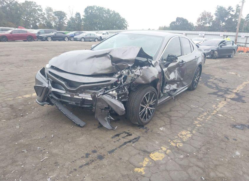 Photo 2 of 2024 Toyota Camry SE (VIN 4T1G11AK1RU263830)