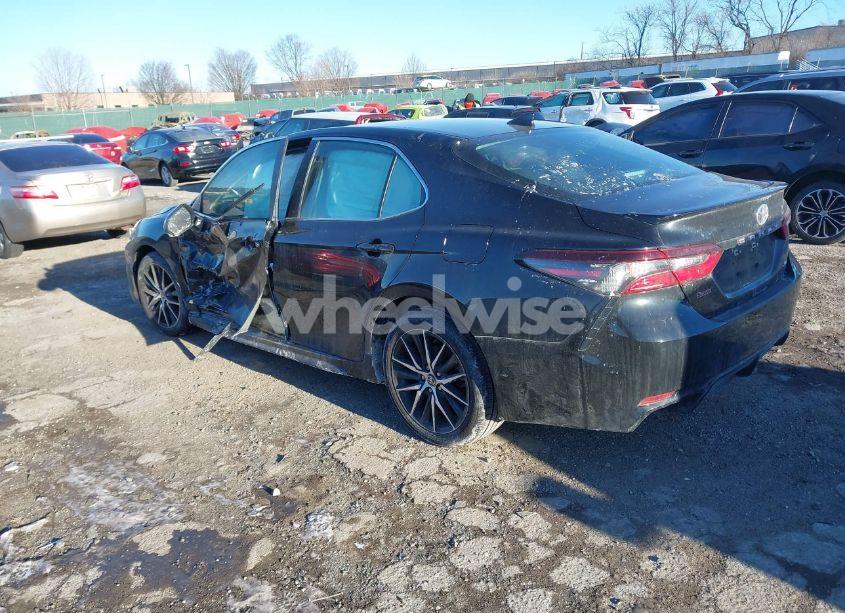 Photo 3 of 2024 Toyota Camry SE (VIN 4T1G11AK1RU852358)