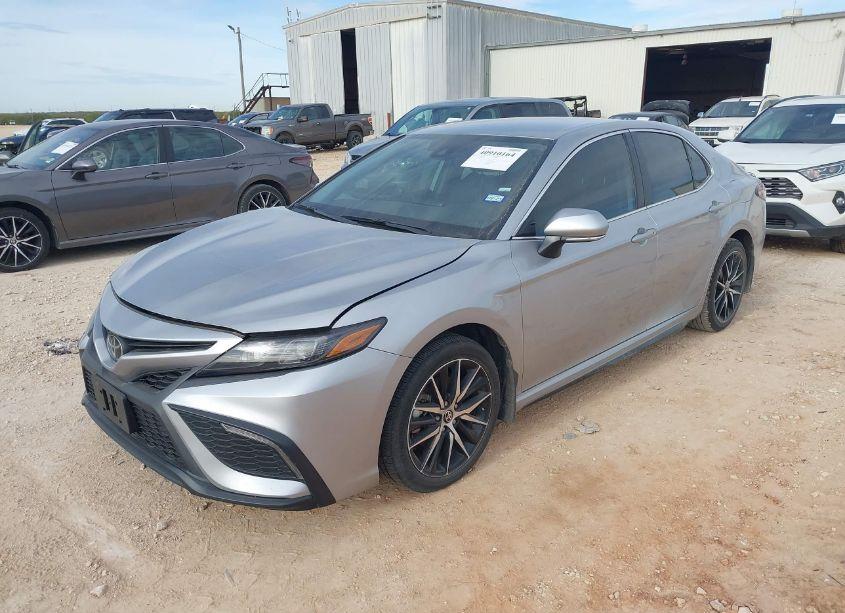 Photo 2 of 2024 Toyota Camry SE (VIN 4T1G11AK1RU855437)