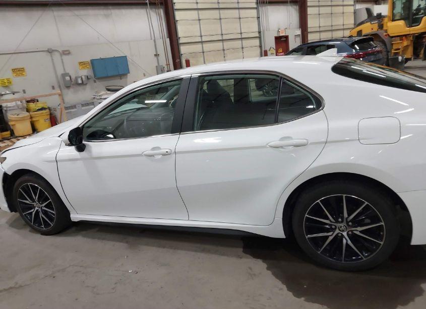 Photo 15 of 2024 Toyota Camry SE (VIN 4T1G11AK1RU908038)