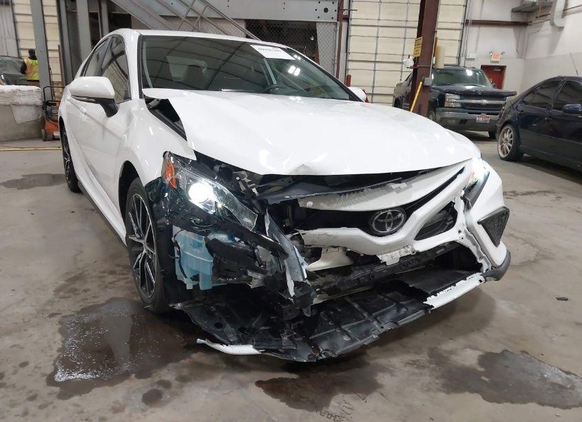 Photo 6 of 2024 Toyota Camry SE (VIN 4T1G11AK1RU908038)