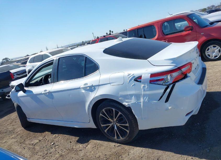 Photo 15 of 2020 Toyota Camry SE (VIN 4T1G11AK2LU302335)