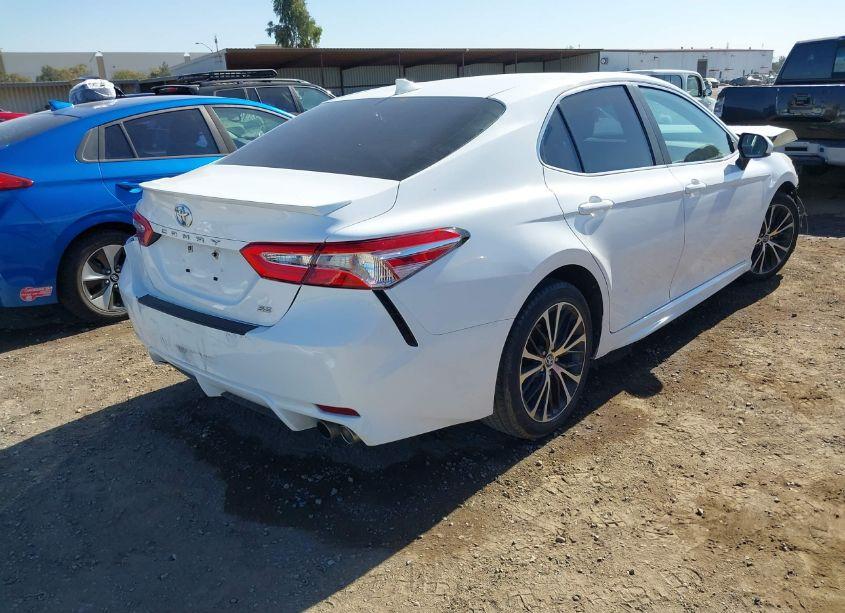 Photo 4 of 2020 Toyota Camry SE (VIN 4T1G11AK2LU302335)