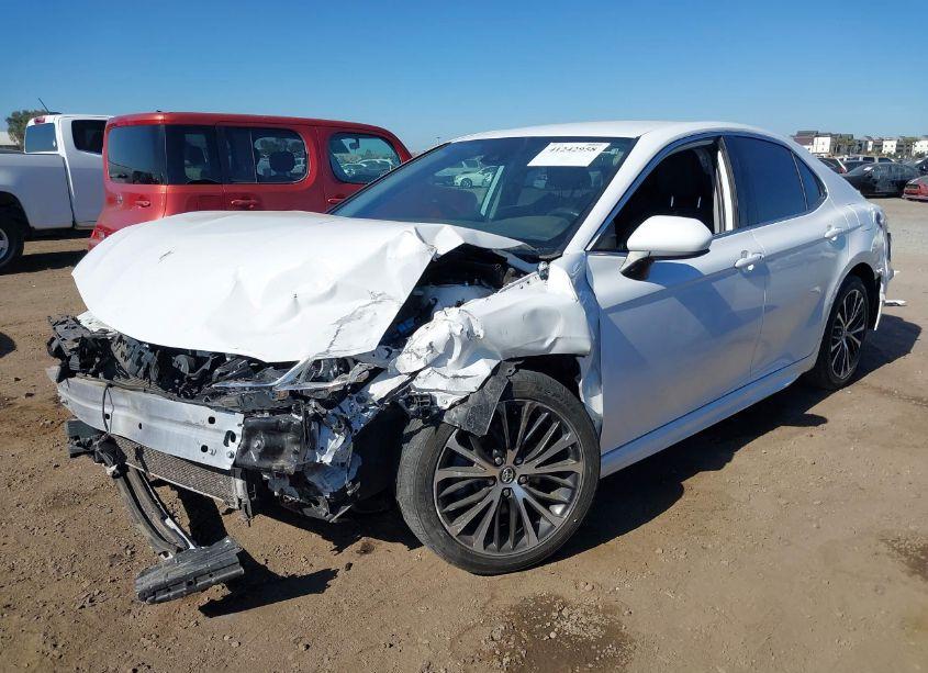 Photo 6 of 2020 Toyota Camry SE (VIN 4T1G11AK2LU302335)