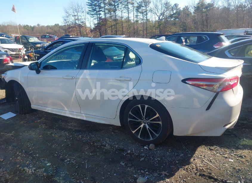 Photo 14 of 2020 Toyota Camry SE (VIN 4T1G11AK2LU325534)