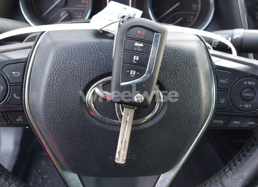 Photo 11 of 2020 Toyota Camry SE (VIN 4T1G11AK2LU367458)