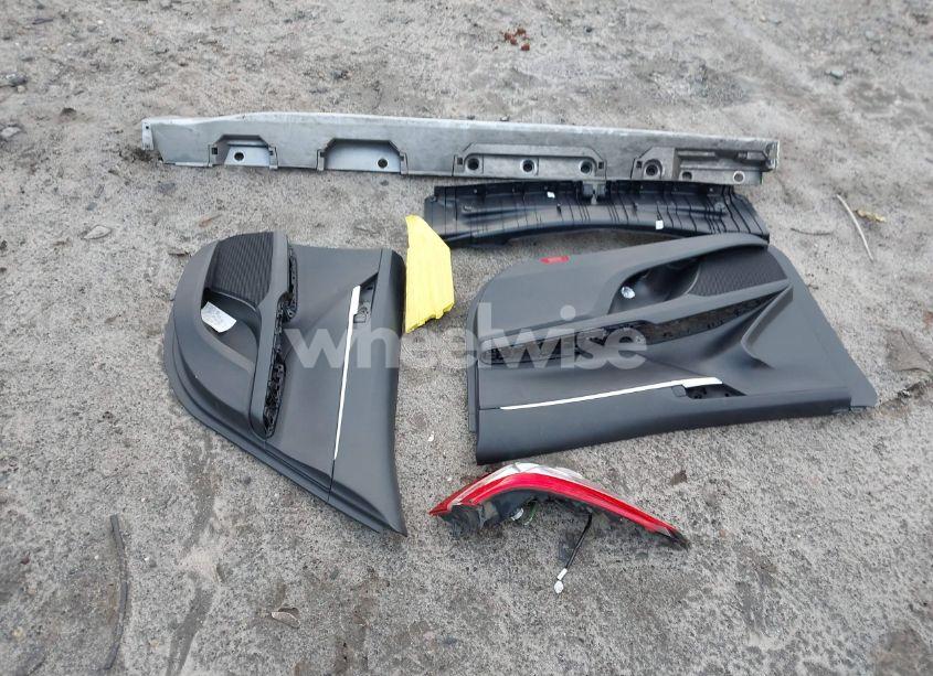 Photo 12 of 2020 Toyota Camry SE (VIN 4T1G11AK2LU367458)